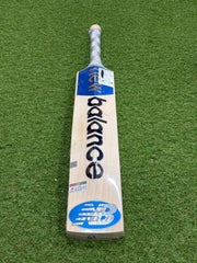 NEW BALANCE TC 600i Size 5 Junior Cricket Bat