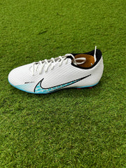 NIKE Vapor 15 Club FG/MG Football Shoes