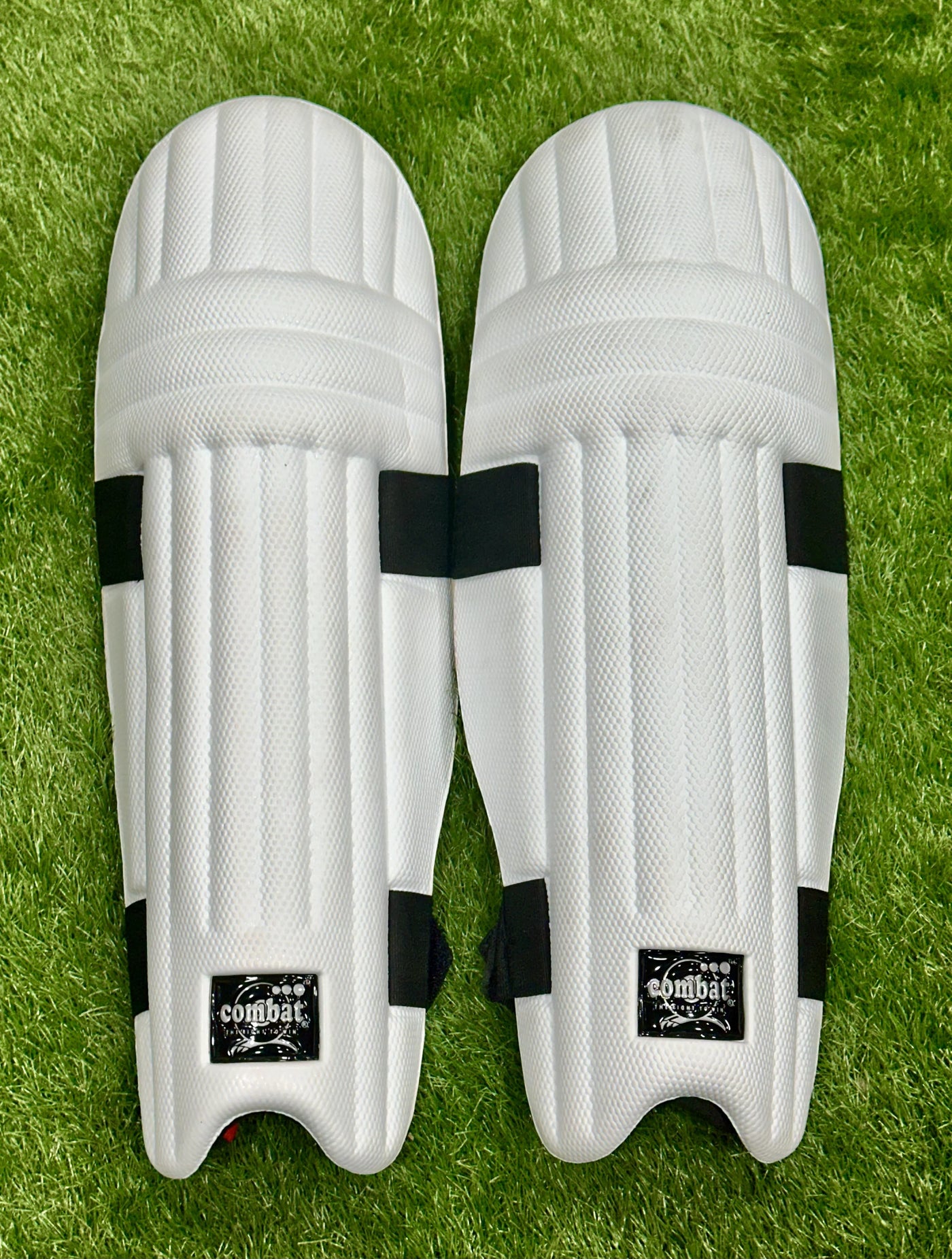 Combat Bodyline Junior Cricket Batting Pads - Youth