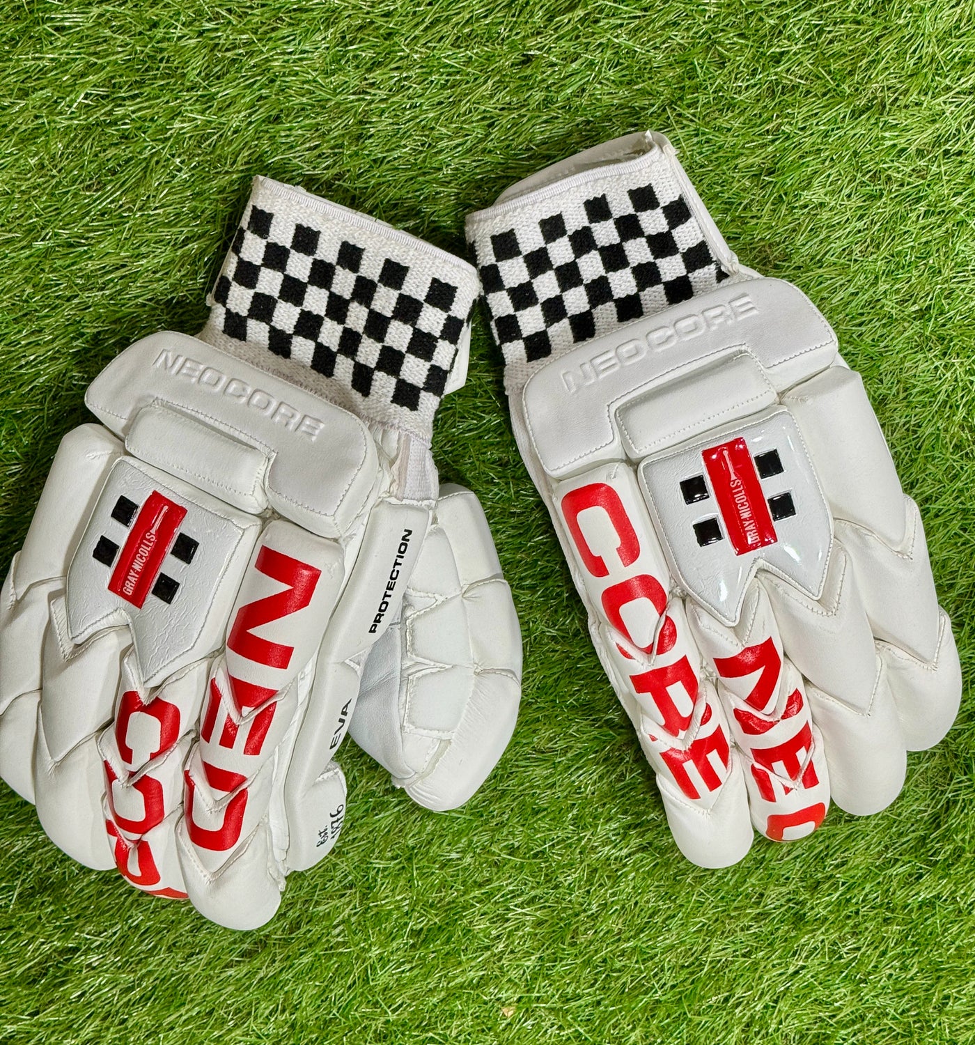 Gray Nicolls Necocore 2000 Cricket Batting Gloves