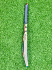 Gray Nicolls Ultimate Cricket Bat image 3