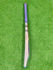 Gray Nicolls Ultimate Cricket Bat image 5