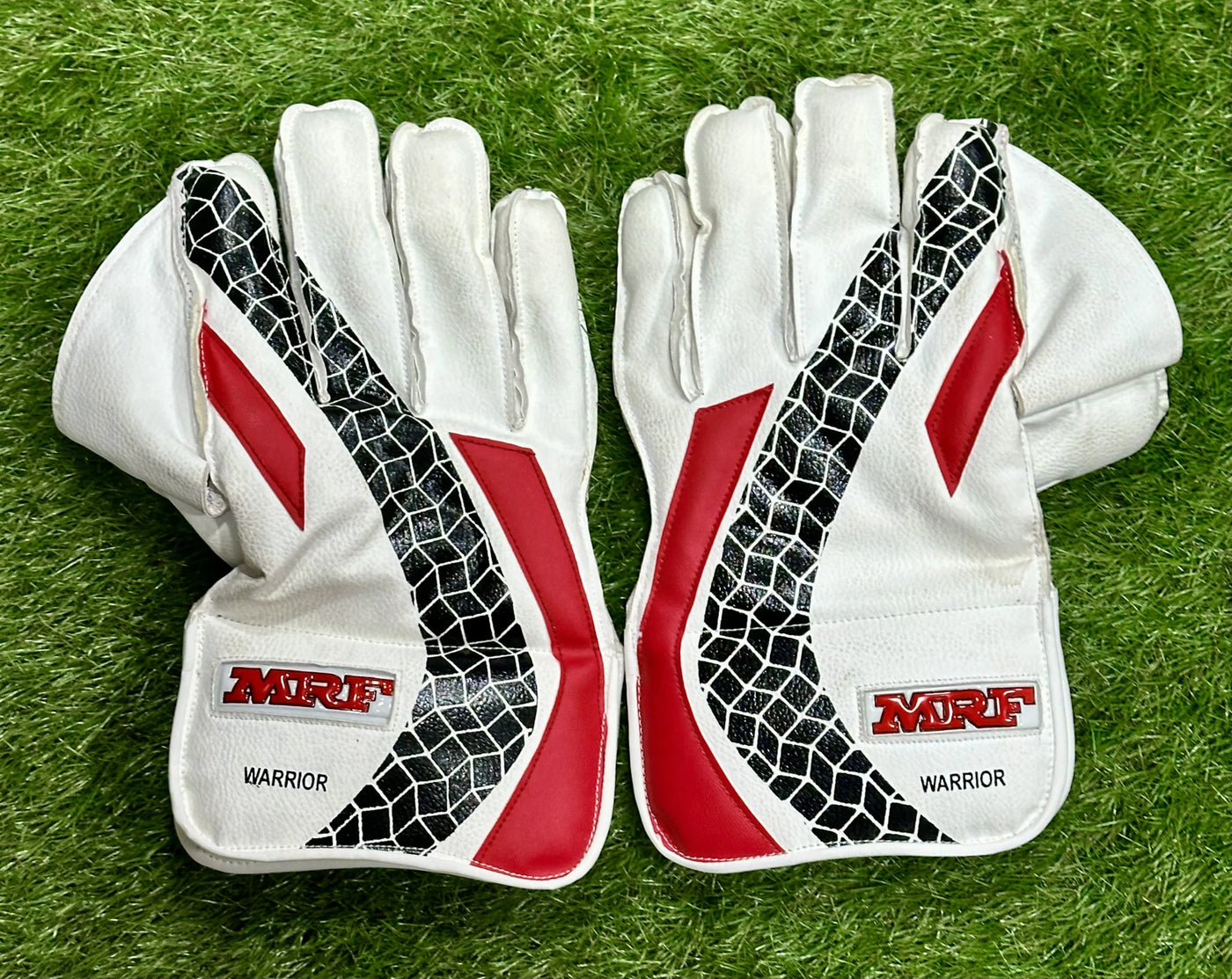 MRF Warrior Wicket Keeping Gloves