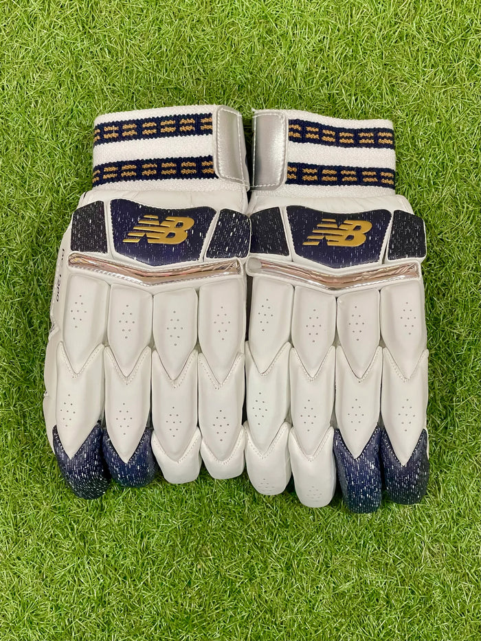 New Balance DC 12i Cricket Batting Gloves - Main View