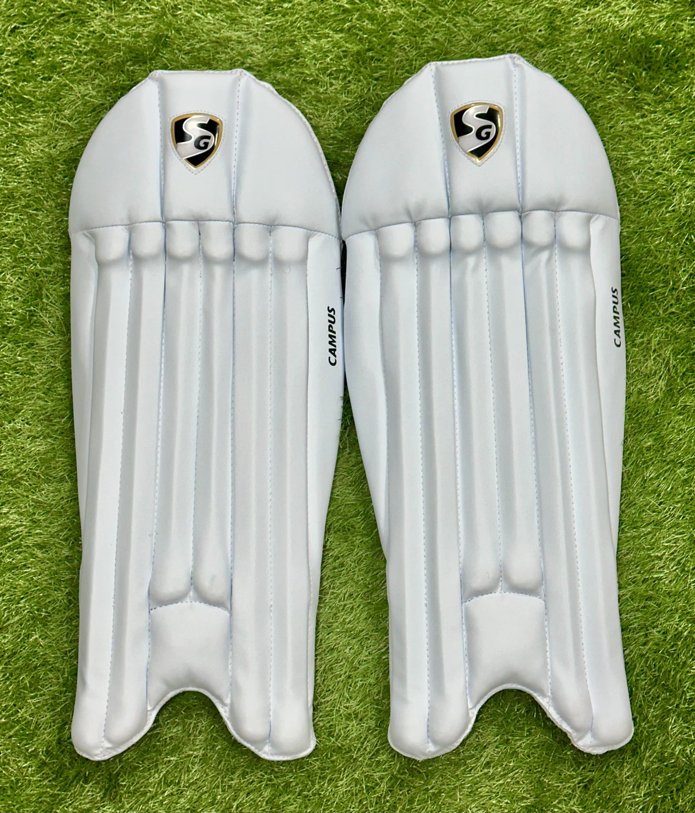 SG Campus Junior Wicket Keeping Pads - Youth