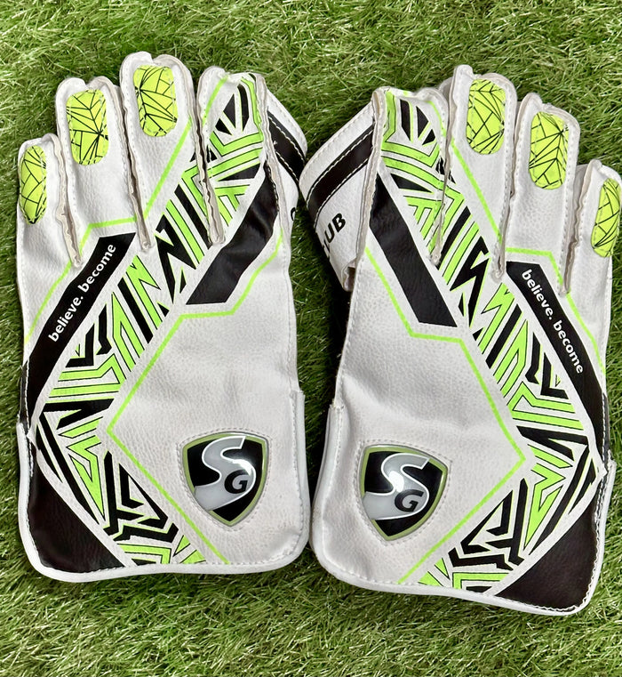 SG Club Junior Wicket Keeping Gloves - Boys - Main Image