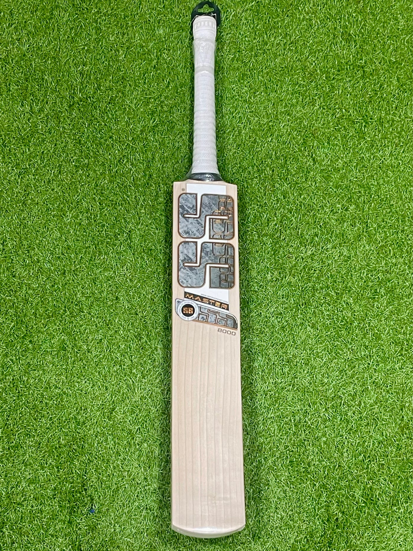 SS Master 8000 Cricket Bat