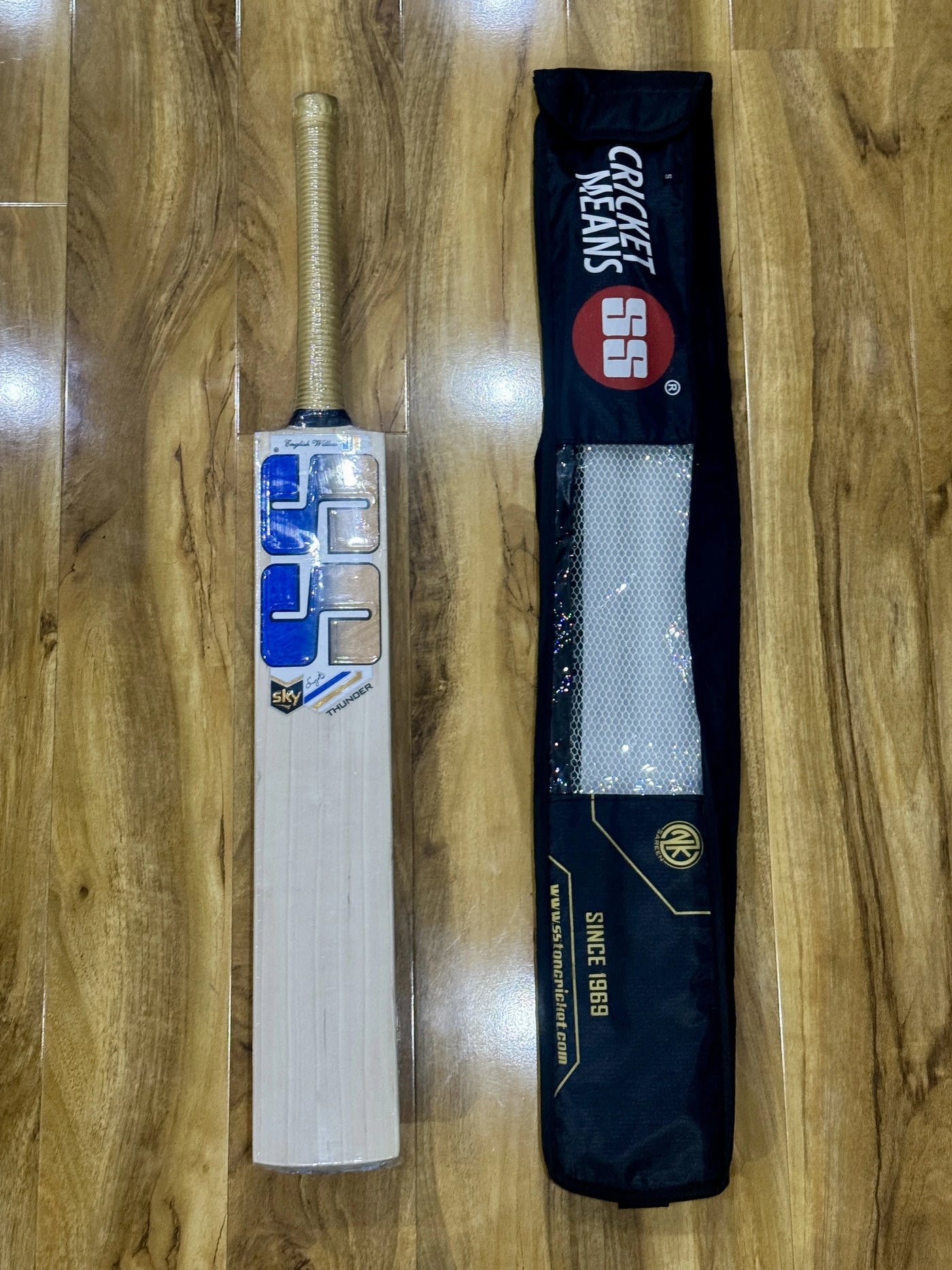 SS SKY Thunder Cricket Bat