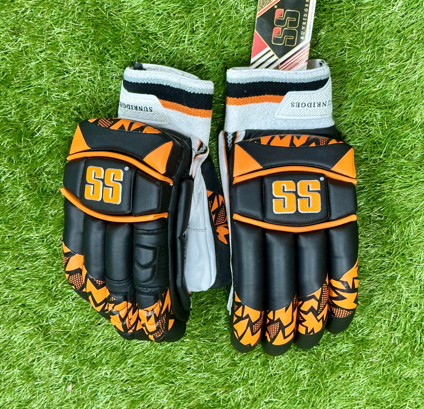 SS Supertest Cricket Batting Gloves