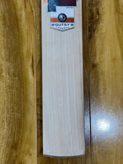 SS TON Gutsy Cricket Bat - Image 4