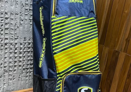 SG Jaffa Duffle Kit Bag with Wheels – Size 6