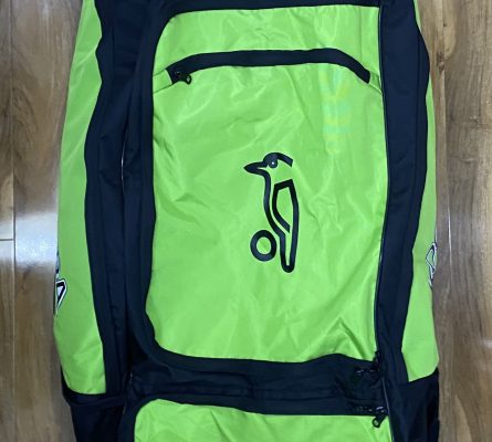 Kookaburra Pro Duffle 1000 Duffle Kit Bag with Wheels – Mens